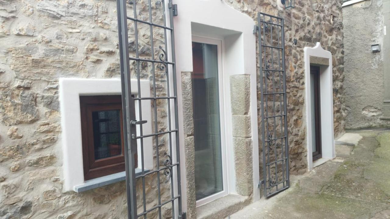 La Pietra Di Sersa Quaratica Bagian luar foto